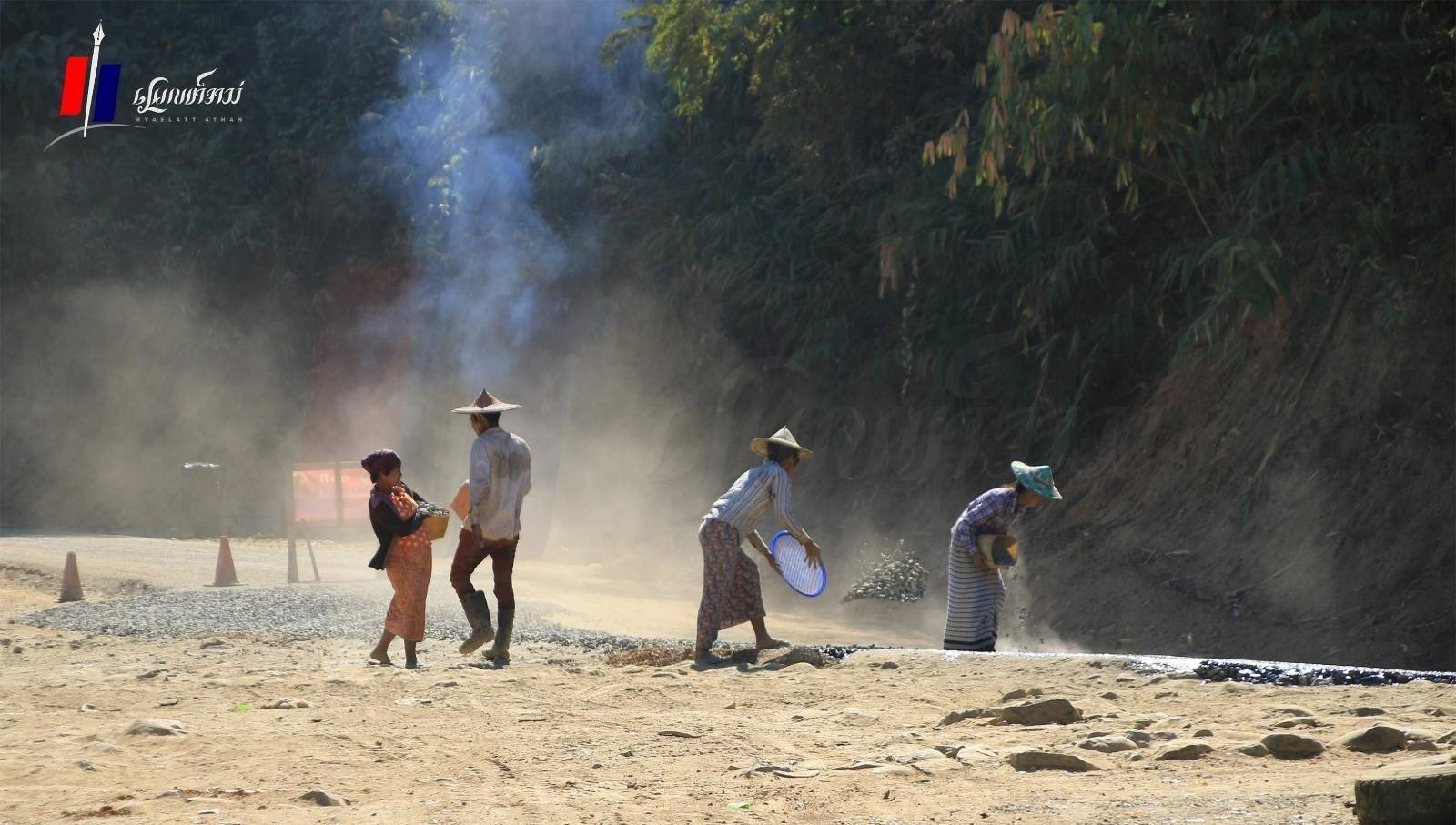 ဆောက်လုပ်ရေးလုပ်ငန်း နည်းပါးလာလို့ ပန်းရံလုပ်သားတွေ ကြုံရာကျပမ်း လုပ်ကိုင်နေရ
