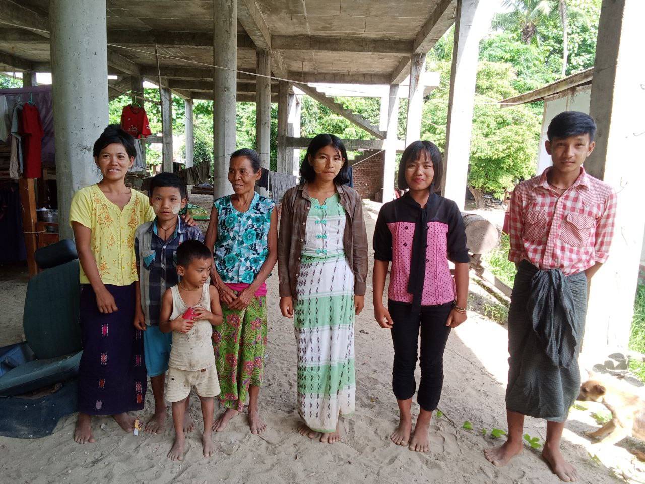 စစ်တပ်နဲ့ပျူစောထီးအုပ်ချုပ်ထားတဲ့ ရွာက ကလေး ၄ ဦးအပါ ၁၀ ဦး မြိုင်ပကဖဆီ ထွက်ပြေးခိုလှုံလာ