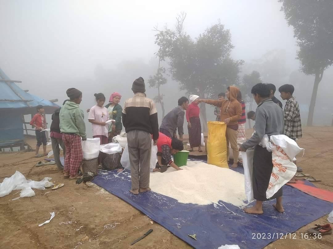 ကလေးနယ်က စစ်ရှောင်စခန်း ၄ ခုကို ဆန် တင်း ၂၀၀ ကျော်ထောက်ပံ့