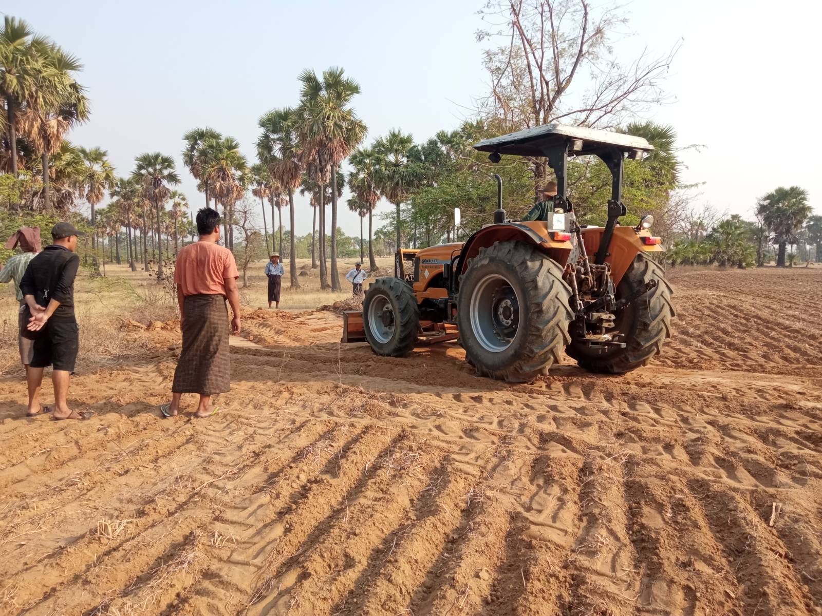 ပခုက္ကူနယ်က ရွာချင်းဆက်လမ်းကိုပြုပြင်ပြီး လမ်းဖွင့်ပွဲပြုလုပ်