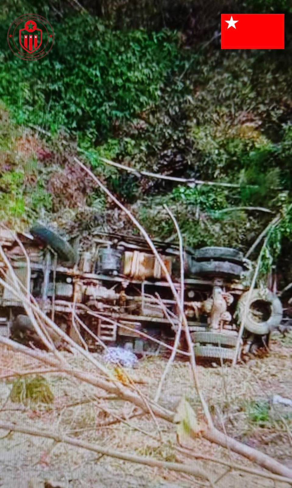 ပေါက်ခေါင်း၊ ပဲခူးရိုးဖြတ်လမ်းမှာ စစ်ကောင်စီတပ်ကား ၂ စီး ကြားဖြတ်တိုက်ခံရပြီး ၁ စီးချောက်ထဲကျလို့ စစ်သား ၁၁ ဦးသေဆုံးဟုဆို    ◼ အမြန်လမ်းပေါ်က စစ်ကောင်စီစခန်း ၂ ခုလည်း တိုက်ခိုက်ခံရ