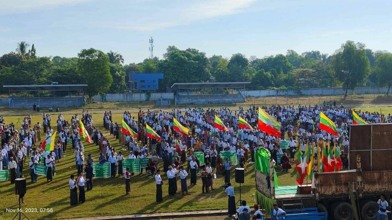 ပဲခူးမှာ တပ်ထောက်ခံပွဲလုပ်အပြီး အထက ၁ ကျောင်းအနီးမှာ ဗုံးတွေ့တယ်ဆိုကာ လူစုလူဝေးဖြစ်