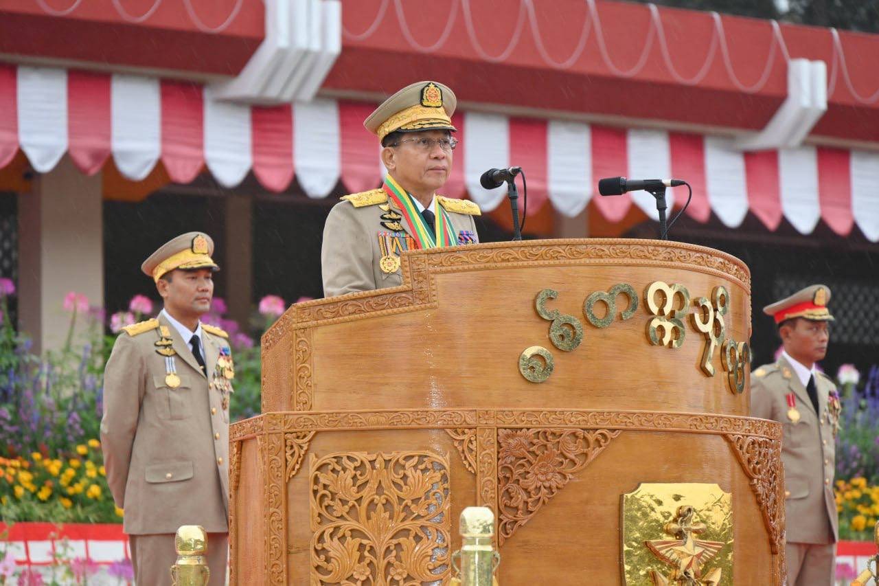 တပ်ရင်းလိုက်လက်နက်ချမှုတွေရှိနေချိန် "တပ်တွင်းစည်းလုံးညီညွတ်မှုကို ကျစ်လစ်သေချာစွာ တည်ဆောက်ကြဖို့" စစ်ခေါင်းဆောင် တိုက်တွန်း