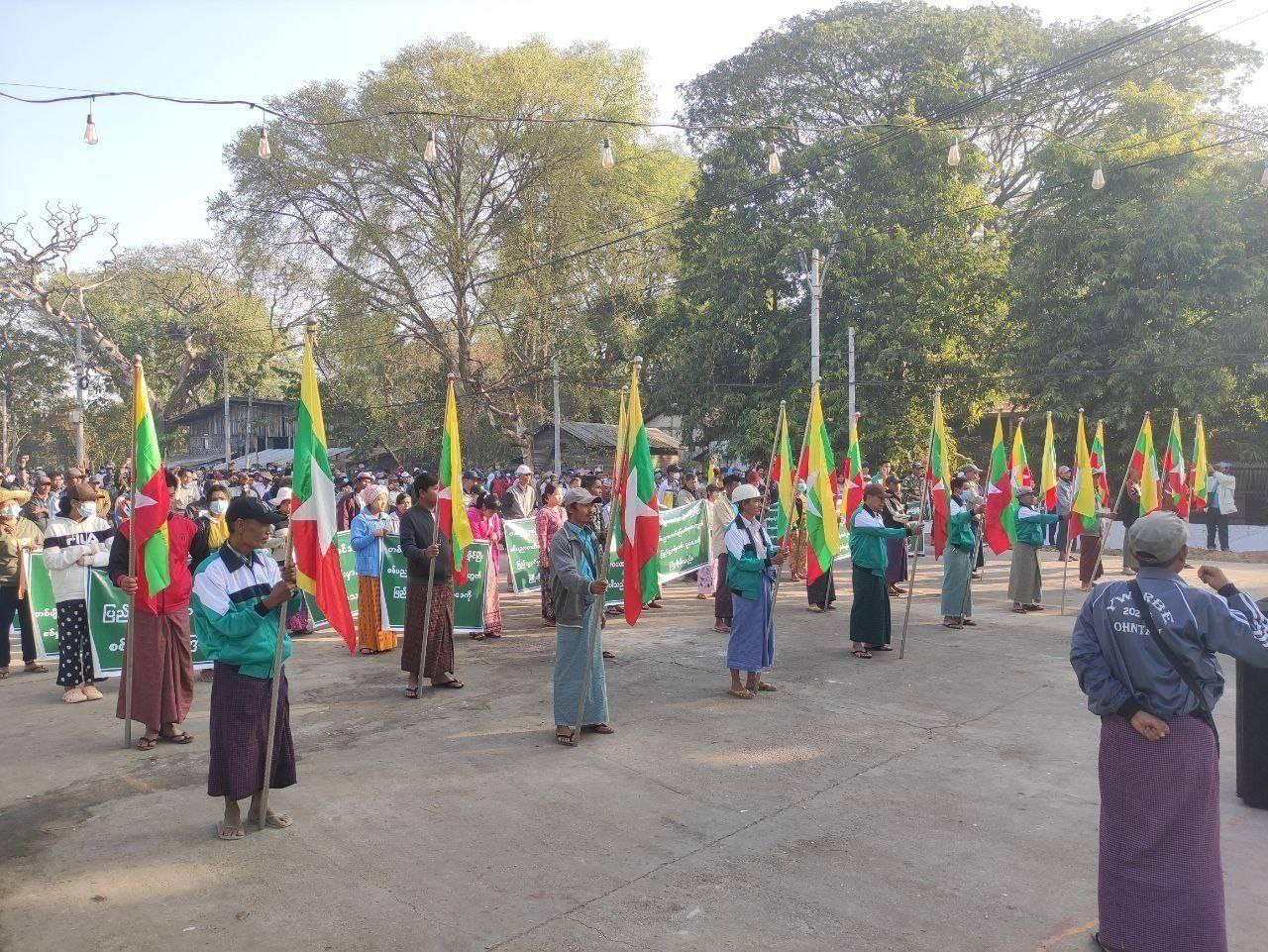 ပြည်မြို့က စစ်မှုထမ်းဥပဒေထောက်ခံပွဲမှာ ကျူးကျော်ဆိုသူတွေကို ခြိမ်းခြောက် တက်ရောက်ခိုင်းခဲ့