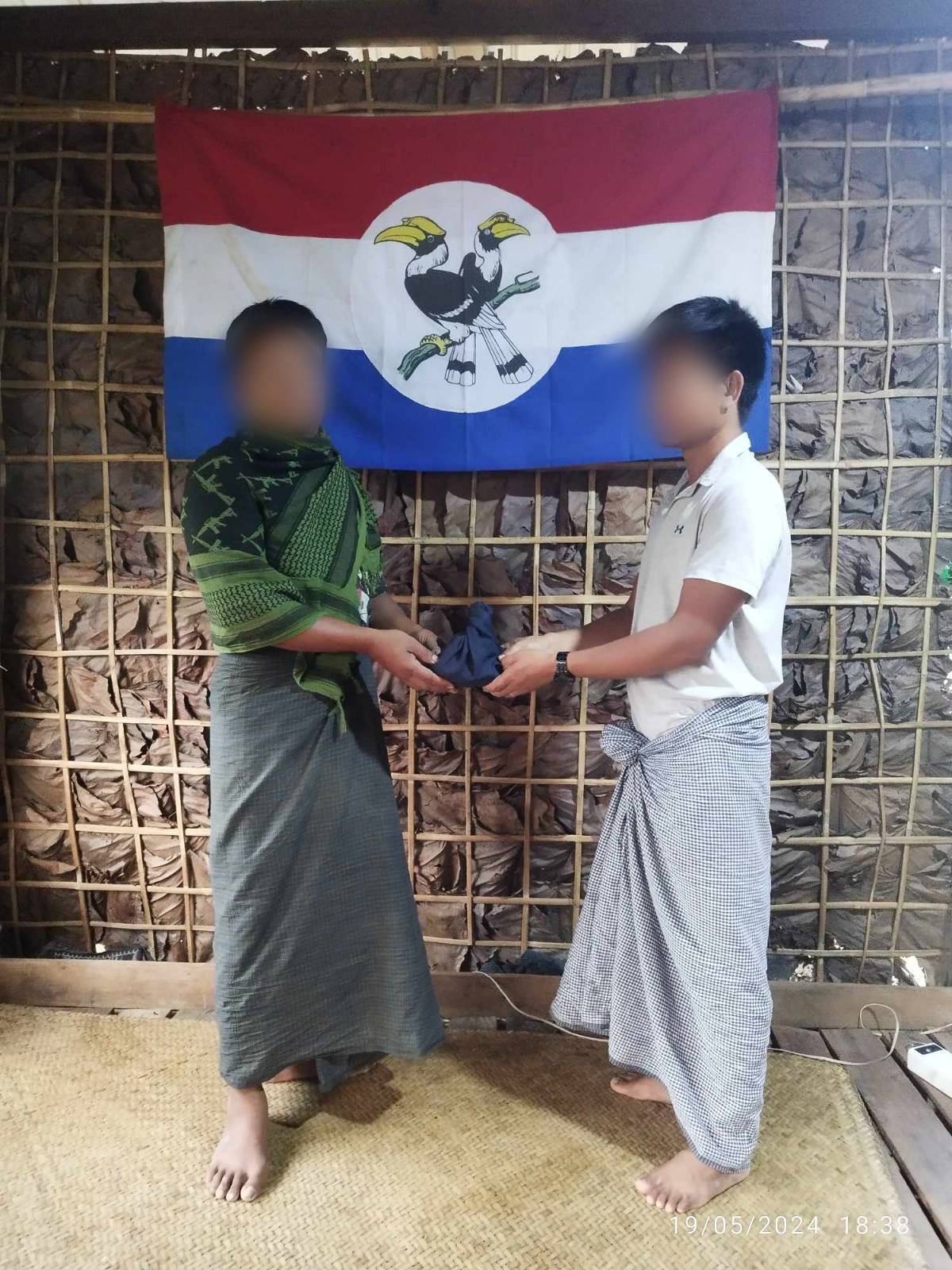 ဂန့်ဂေါခရိုင်ရဲတပ်ဖွဲ့က ရဲတပ်သားတဦး ကျည်မျိုးစုံ ၉၀ ကျော်ယူလာပြီး PDF ထံ အလင်းဝင်