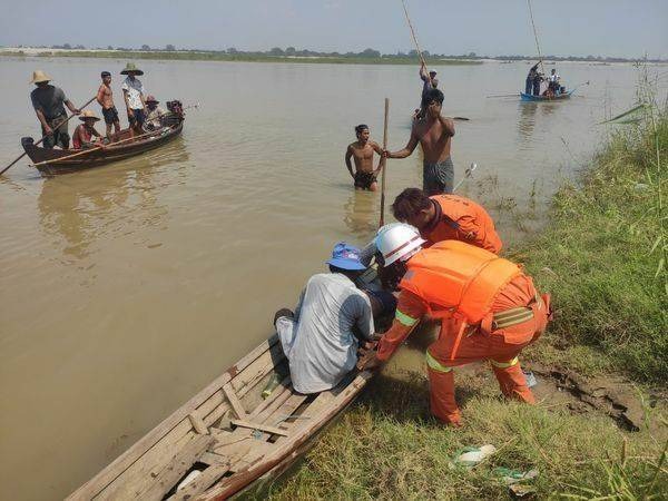 အဖော်တွေနဲ့ ရေဆင်းကူးရာက လူငယ် ၂ ဦး ရေနစ်သေဆုံး