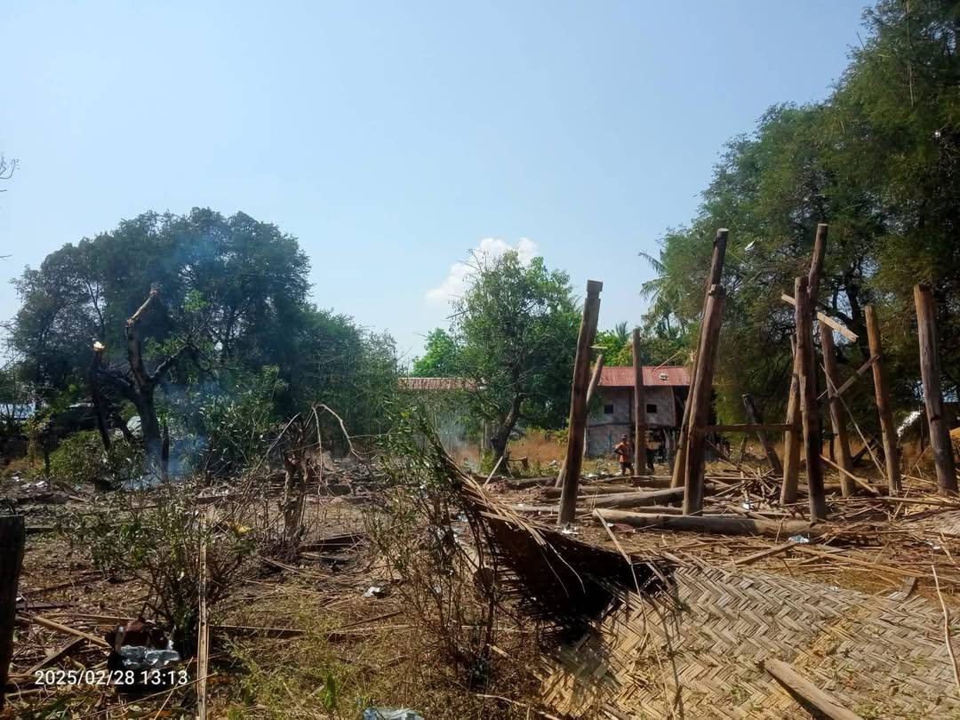 ရေတာရှည်မှာ ဂျက်ဖိုက်တာနဲ့ဗုံးကြဲလို့ သံဃာ ၁ ပါးဒဏ်ရာရ နေအိမ်နဲ့ဘုန်းကြီးကျောင်းတွေ ပျက်စီး