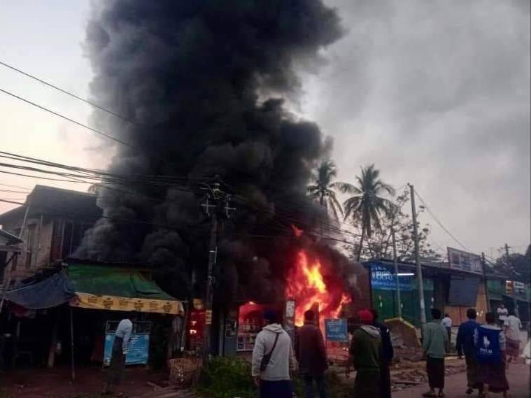 ဘုရားကြီးမြို့မစျေးက ဆိုင်အချို့မီးလောင်ပြီး ကျပ်သိန်း ၃၀၀ နီးပါးပျက်စီးဆုံးရှုံး