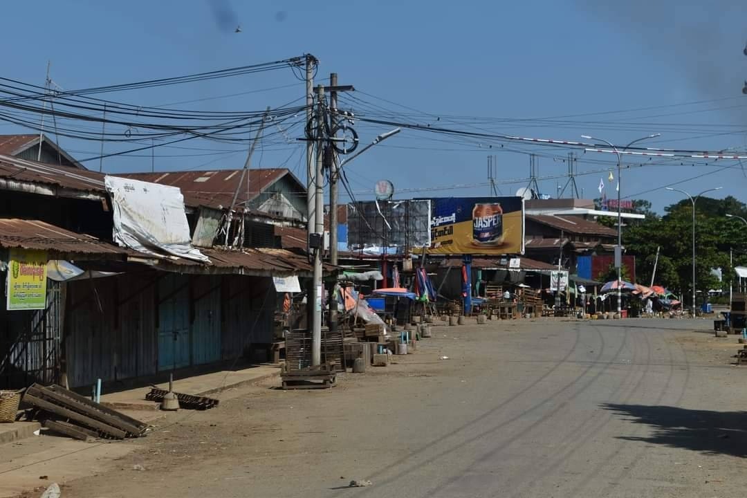 ကောလင်းမြို့မှာ ပြည်သူရုပ်အလောင်း ၁၀ ဦးကျော် တွေ့ရှိထား