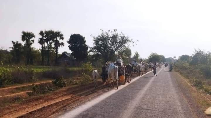 ဝက်လက်နယ်အနောက်ခြမ်းမှာ စစ်ကြောင်းထိုးနေလို့ ဒေသခံသောင်းကျော် ထွက်ပြေးနေရ