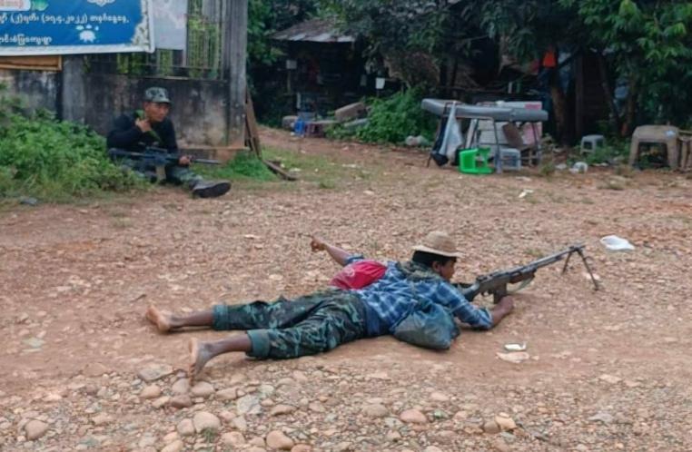 ညောင်လေးပင်မှာ ၁၀ နာရီကြာ တိုက်ပွဲဖြစ်ပွားခဲ့ပြီး နှစ်ဖက်ထိခိုက်မှုရှိ