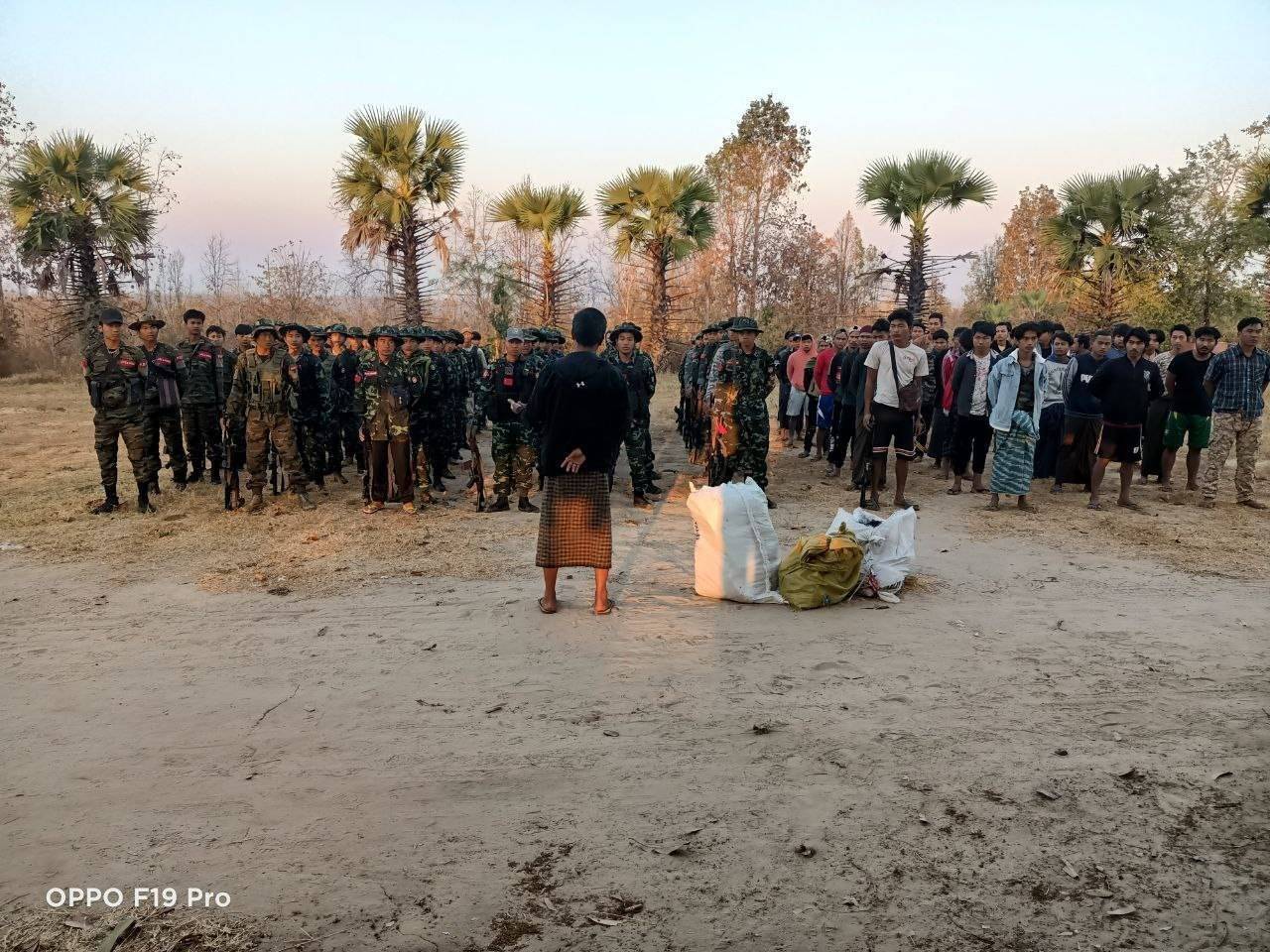 ပျူအများအပြားရှိရာ ရွာကိုဝင်တိုက်ချိန် လက်နက်ကြီးနဲ့ပစ်လို့ ဆုတ်ခွါခဲ့ရ