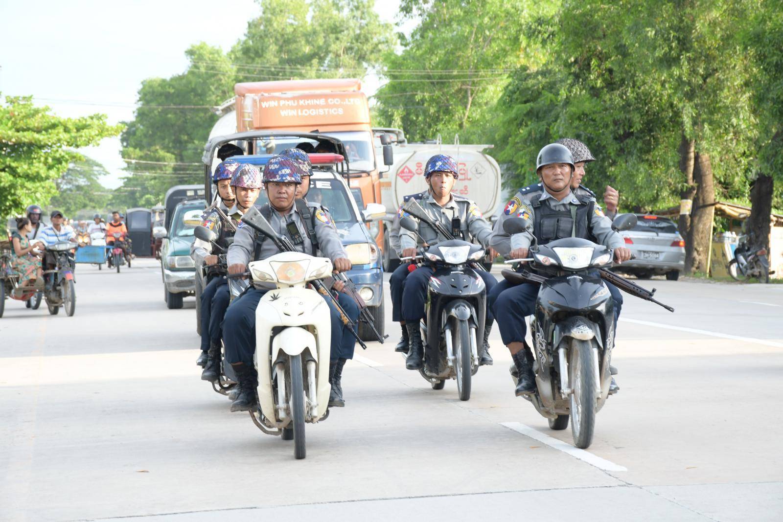 တောင်ငူမှာ ဆိုင်ကယ်စီးလာတဲ့ ရဲ ၂ ဦး ပစ်ခတ်ခံရပြီး ဒုရဲအုပ် ၁ ဦး သေဆုံး