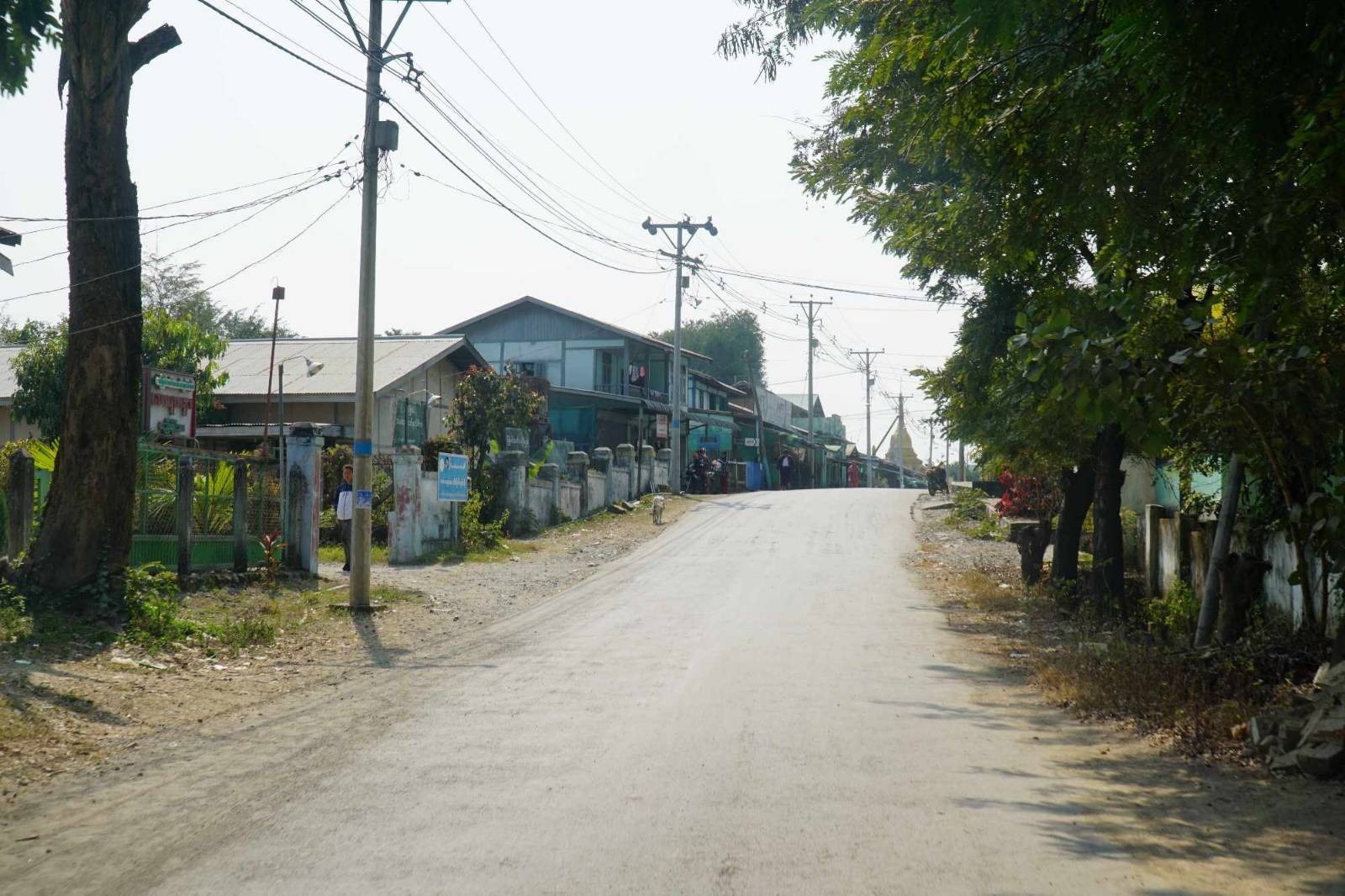 ဆောနဲ့ ပခုက္ကူမြို့က ပြည်သူတွေကလည်း အသံတိတ်သပိတ်မှာပါဝင်