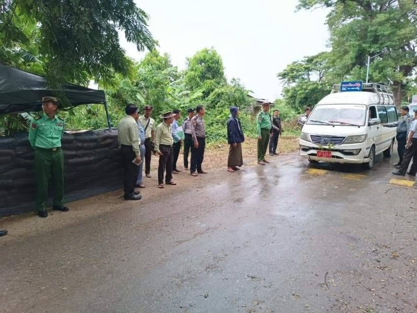 အောင်လံမှာ ပြည်သူ ၁၅၀ နီးပါးကို စစ်တပ်ကဖမ်းပြီး သွေးစစ်တာတွေလုပ်နေ