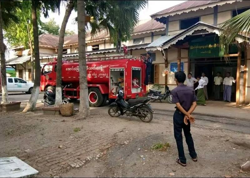 အောင်လံမြို့နယ်ထွေအုပ်ရုံးကို  ပြင်းအားမြင့် ဗုံး ၂ လုံးနဲ့ ဖောက်ခွဲတိုက်ခိုက်