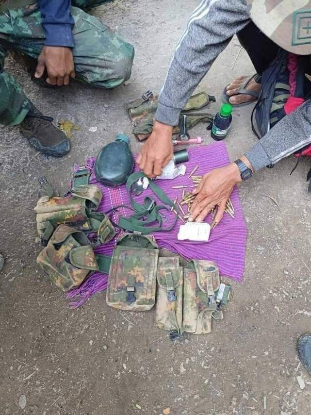 ရေတာရှည်မှာ စစ်တပ်စစ်ကြောင်းကြားဖြတ်တိုက်ခံရလို့ ၈ ဦးသေဆုံးပြီး အလောင်းဆွဲကာ ပြန်ဆုတ်သွား