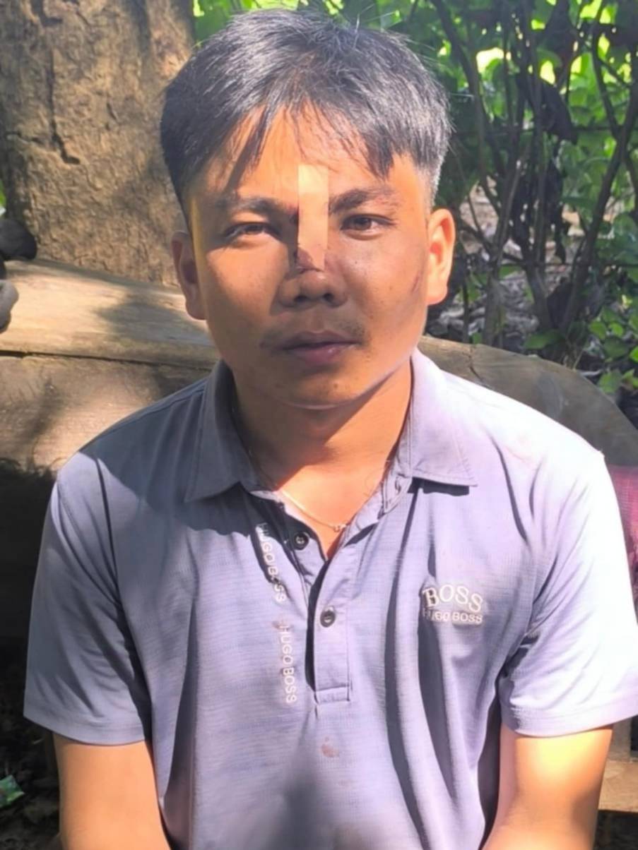 တောင်ငူတပခကို ယာယီတာဝန်နဲ့လာတဲ့ စစ်ကောင်စီတပ်အရာရှိနဲ့ သတင်းပေးဆိုသူကို ညောင်လေးပင်-မဒေါက်လမ်းပိုင်းမှာ ဖမ်းမိ