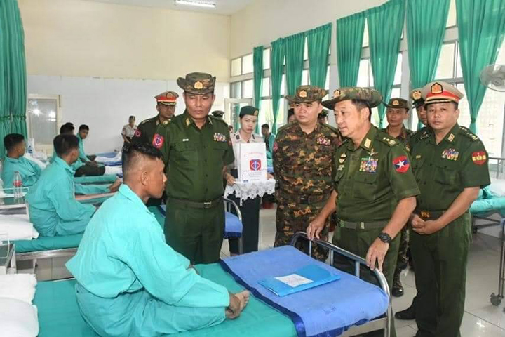 ဖမ်းဆီးစစ်ဆေးခံနေရတယ်လို့ သတင်းထွက်နေတဲ့ နမခတိုင်းမှူးကို လူမြင်ကွင်းထုတ်ပြ