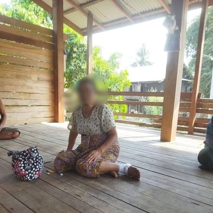 စစ်အုပ်စုက လက်နက်ကြီးနဲ့ပစ်လို့ အသက် ၇၀ ကျော်အဘွား ၁ ဦးပါ ၄ ဦး ဒဏ်ရာရ