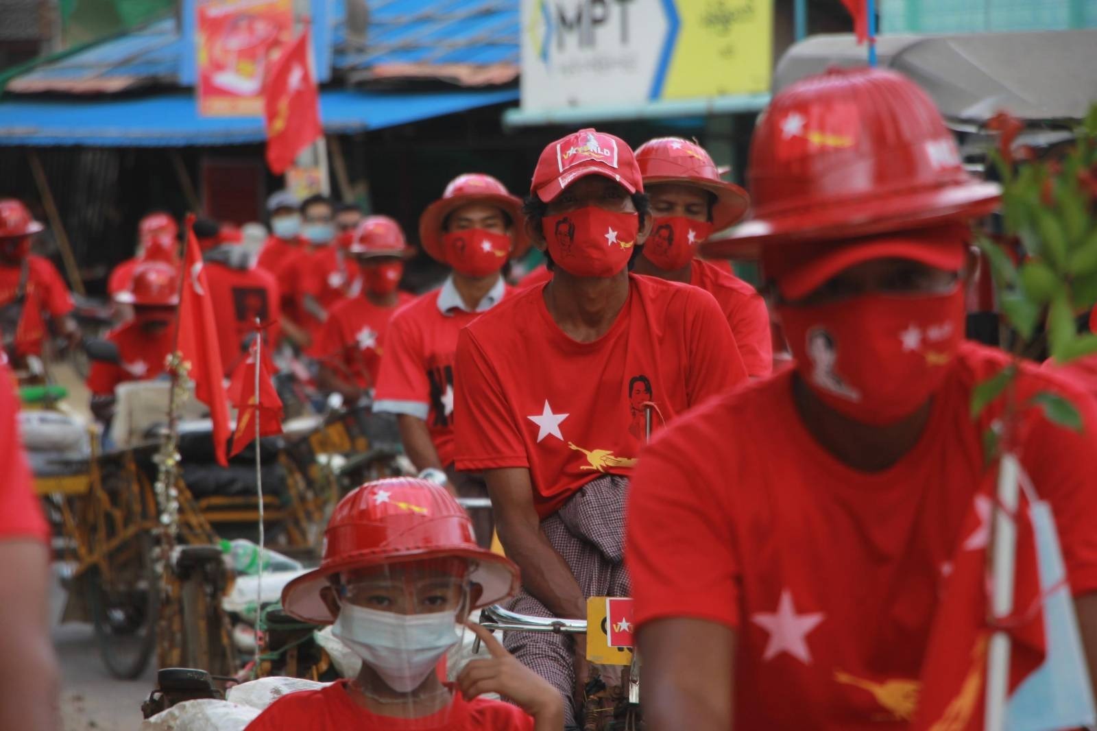 ဝေါက NLD ပါတီဝင်တွေနဲ့ ဝန်းရံသူ ၃၀ ဝန်းကျင်ကို စစ်ကောင်စီဖမ်းဆီး