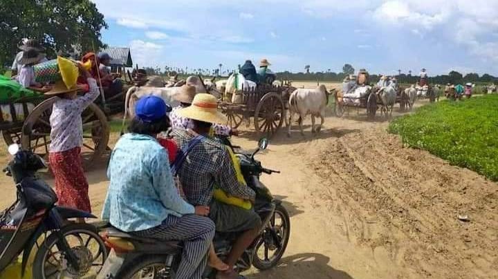 မတ္တရာနယ်က စိန်ပန်းကုန်းရွာကို စစ်တပ်က ရွာလုံးကျွတ် မီးရှို့နေ