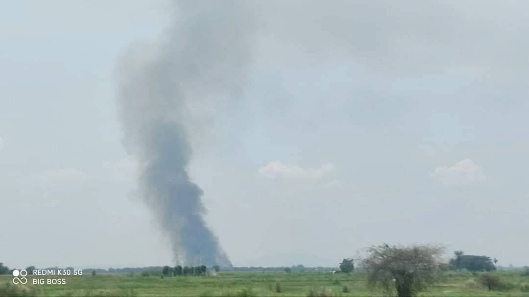 ရေစကြိုနယ်ထဲကရွာတွေကို စစ်ကြောင်း ၂ ကြောင်းခွဲပြီးမီးရှို့နေလို့ ဒေသခံ ၅၀၀၀ ကျော် ထွက်ပြေးနေရ