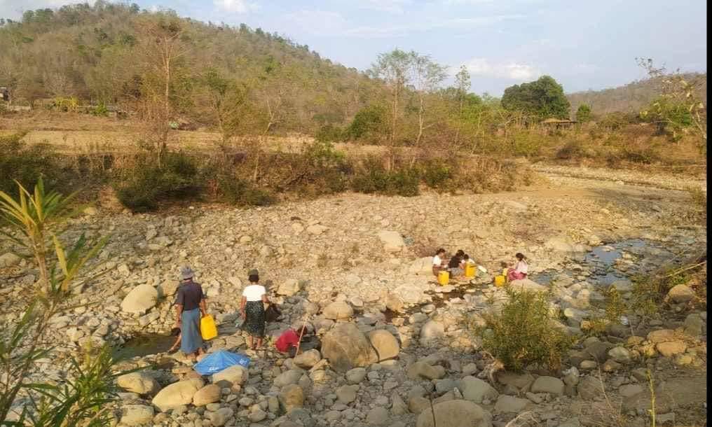 ဂန့်ဂေါနယ်ကစစ်ရှောင်စခန်းတခုမှာ သောက်သုံးရေခက်ခဲနေ