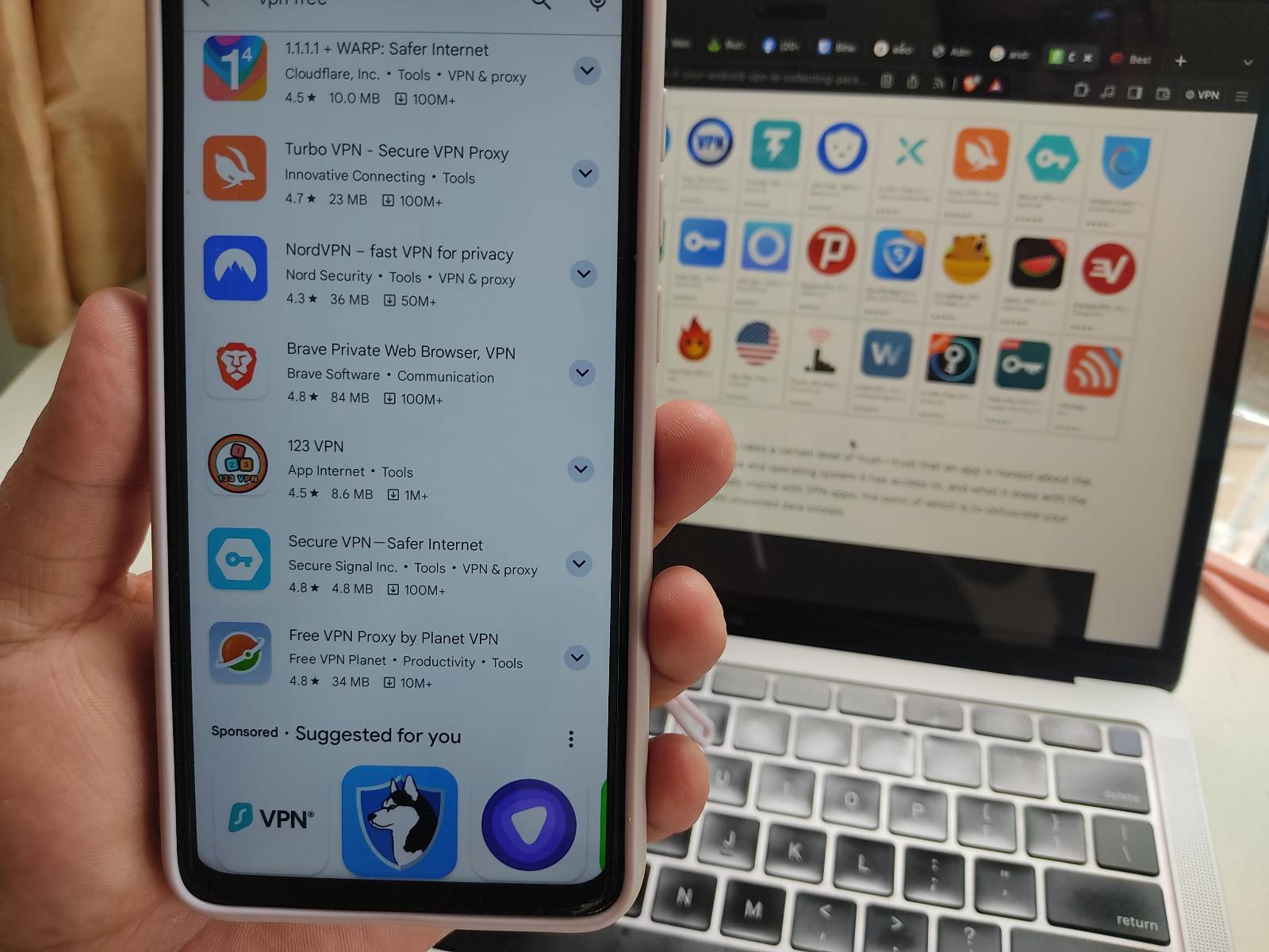ပြည်မြို့မှာ လမ်းသွားလမ်းလာတွေကို VPN ရှိမရှိ စစ်ဆေးပြီး ဒဏ်ငွေပေးဆောင်ခိုင်း