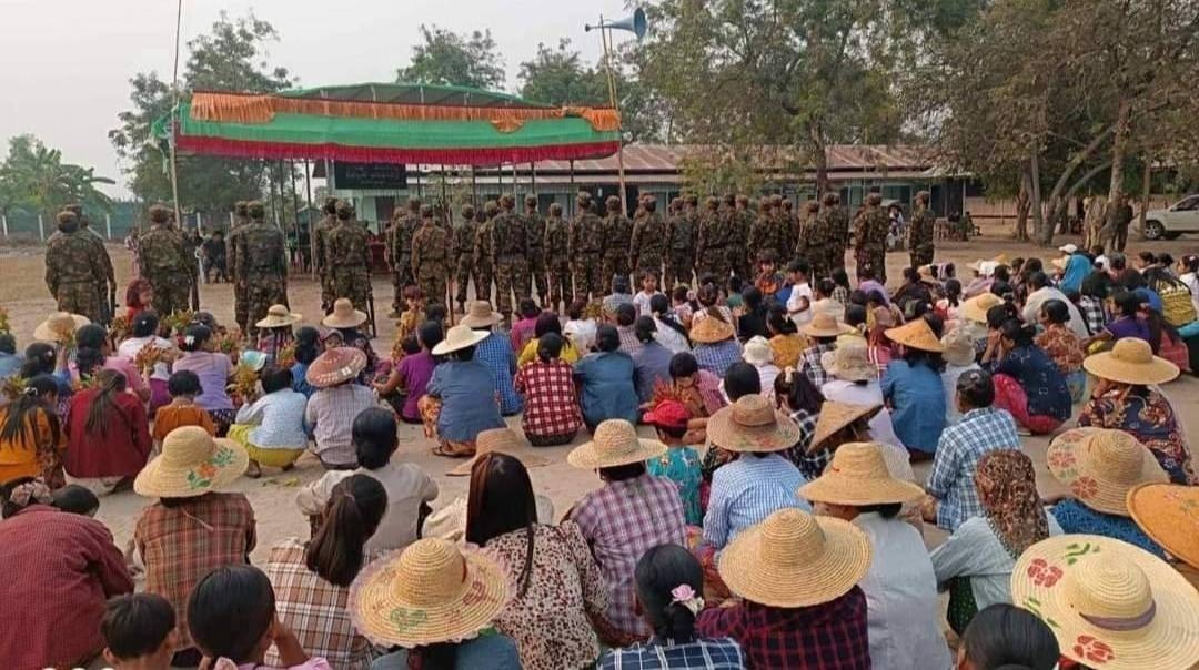 ကန့်ဘလူမှာ လူမရှိတဲ့အိမ်တွေကိုဖျက်ပြီး စစ်တပ်က အထိုင်ချတပ်စွဲဖို့လုပ်နေ