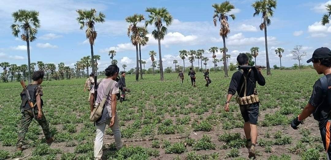 ခလရ ၂၅၆ ကထွက်လာတဲ့ကားတွေ ၃ ကြိမ်တိုက်ခိုက်ခံရလို့ သေဆုံးမှုရှိနိုင်