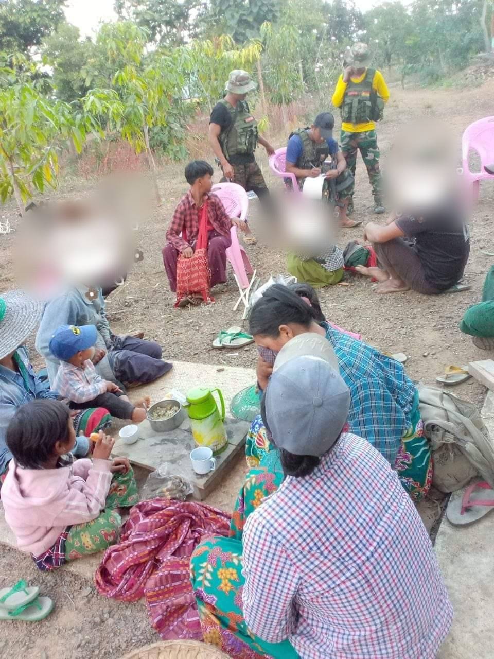 ၂လကျော်အတွင်း မြောက်ခင်ရန်းရွာက ဒေသခံ ၁၀၀ ကျော်ကို YPDF ရဲဘော်တွေ ကယ်ထုတ်ပေးခဲ့